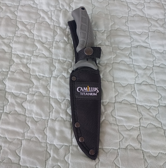Camillus 9.5" Camp Knife, Titanium Bonded 4.75" Fixed Blade, Camping/Hunting, Gr - Picture 1 of 11